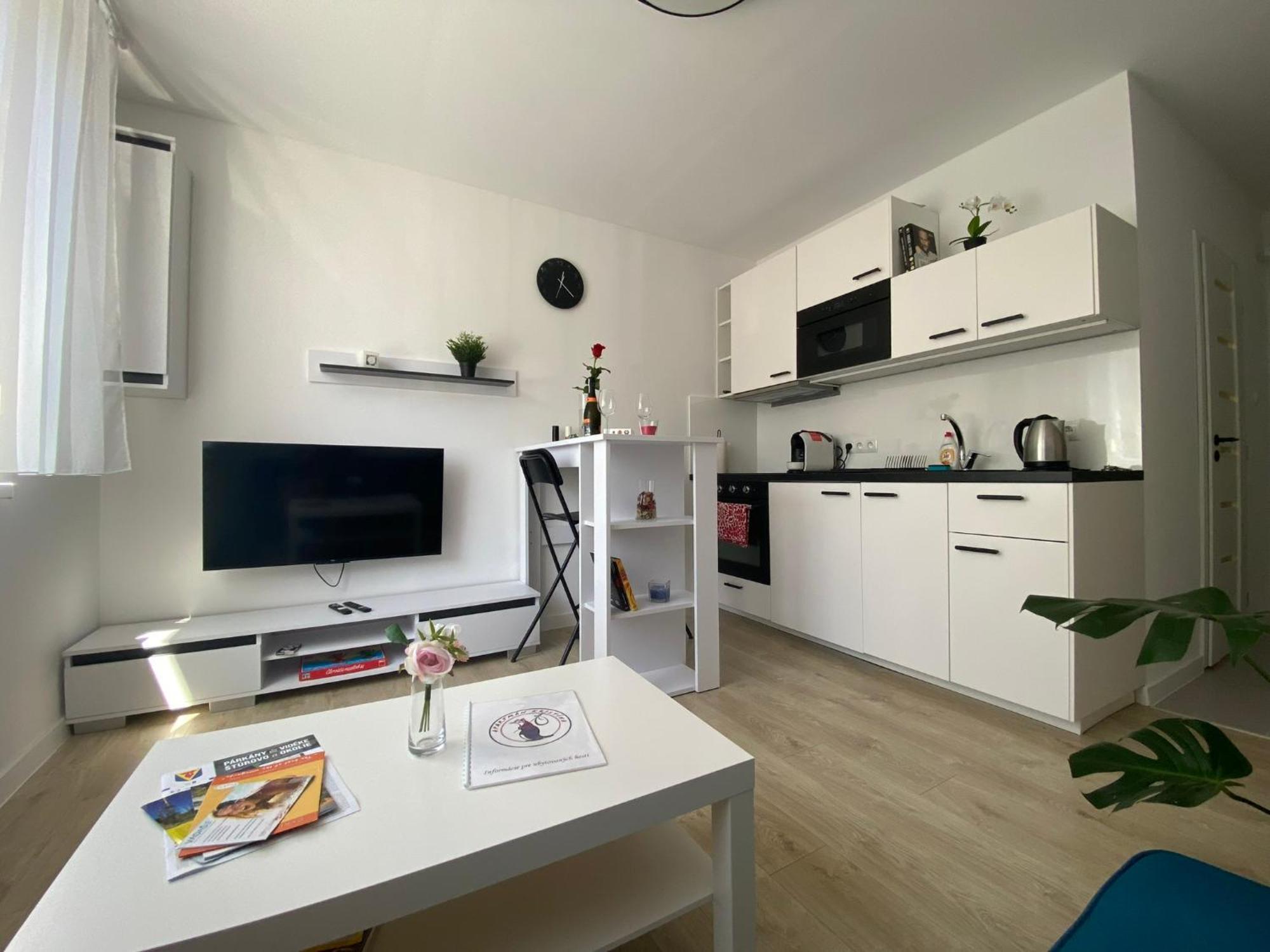 Apartman Kristina Štúrovo Esterno foto